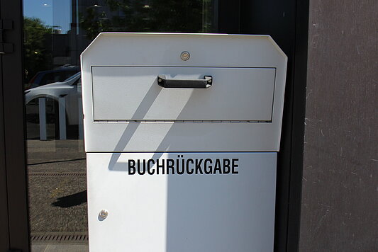 Buchrückgabebox